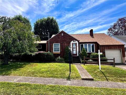 94 Brown St, Union, PA 15401