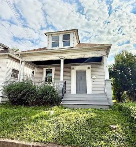 419 N 4th St, Clairton, PA 15025