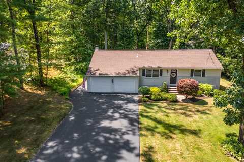 21 Kaatskill Way, Ballston Spa, NY 12020