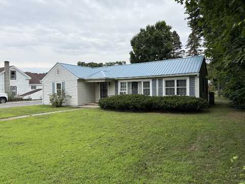 43 Kent Street, Keeseville, NY 12944