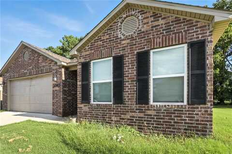 2965 Emil DR, Fayetteville, AR 72704