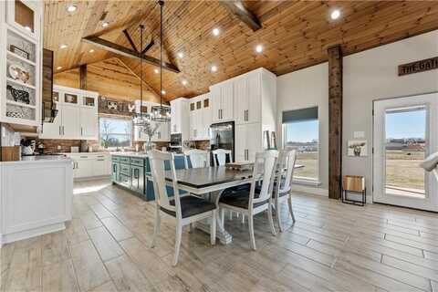 971 W 1st AVE, Gentry, AR 72734