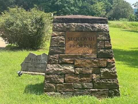 84 S Kestrel DR, Fayetteville, AR 72703