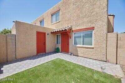948 S ALMA SCHOOL Road S, Mesa, AZ 85210