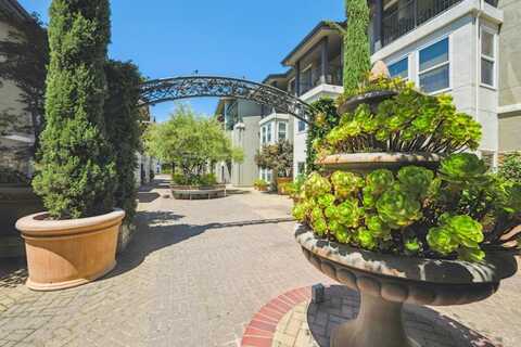 649 1st Street W, Sonoma, CA 95476