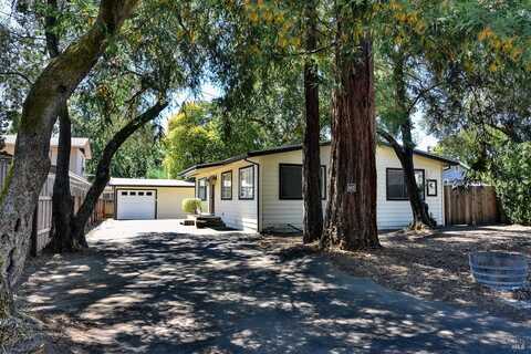 612 Cherry Avenue, Sonoma, CA 95476