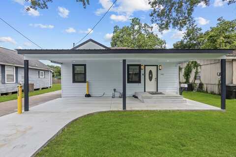 1923 Avenue G, Nederland, TX 77627
