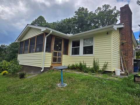 235 ANN STREET, OAK HILL, WV 25901