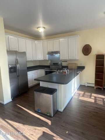 4 West Rose Ct, Great Barrington, MA 01230