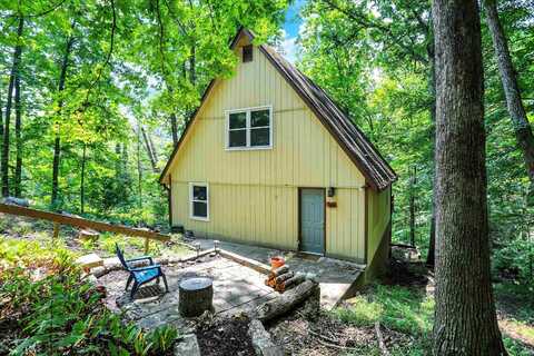 3609 Mockingbird Lane, Nashville, IN 47448