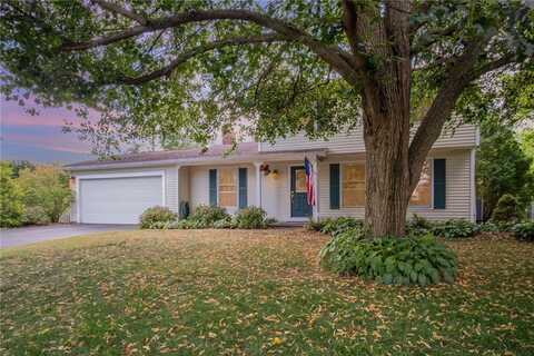 5 Old Drake Run, Perinton, NY 14450
