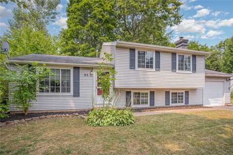 93 Falcon Dr, Henrietta, NY 14586