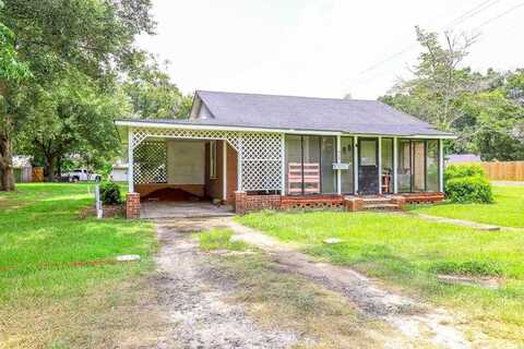 213 N Magnolia Ave., Andrews, SC 29510
