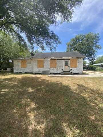 629 SW 7th Street, Premont, TX 78375
