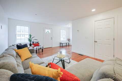 215 High Street unit: 18, Taunton, MA 02780