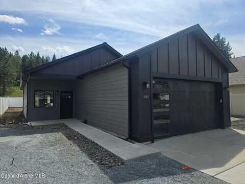 692 E Valley St, Oldtown, ID 83822