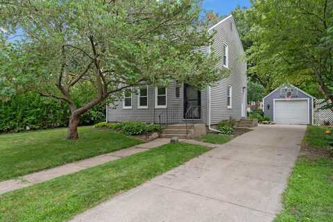 117 S Russell Avenue, Ames, IA 50010