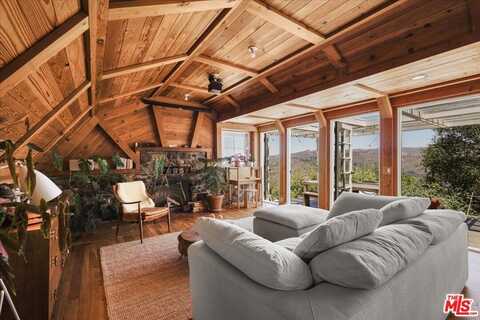 1555 Fernwood Pacific Dr, Topanga, CA 90290