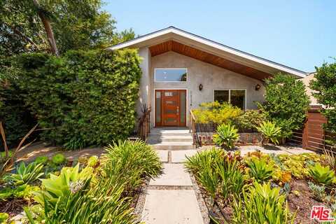 5627 Lemp Ave, North Hollywood, CA 91601