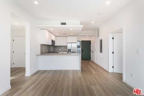 829 Larrabee St, West Hollywood, CA 90069