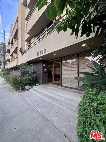 11700 Iowa Ave, Los Angeles, CA 90025