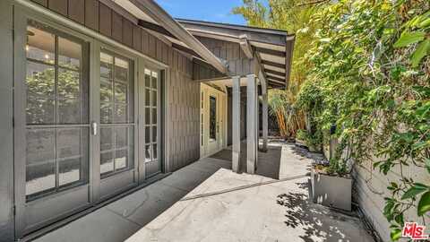 1917 Hillcrest Rd, Los Angeles, CA 90068