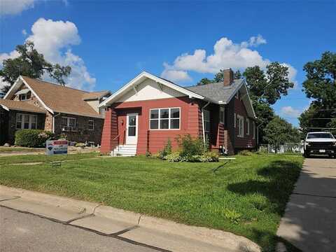 3033 E Avenue NE, Cedar Rapids, IA 52402