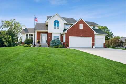 545 Evergreen Lane, Robins, IA 52328