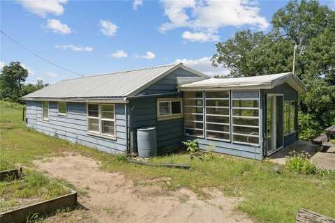 5910 28th Avenue, Vinton, IA 52349