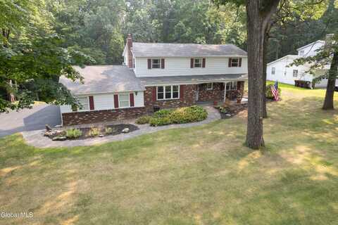 38 Shadow Wood Way, Clifton Park, NY 12019