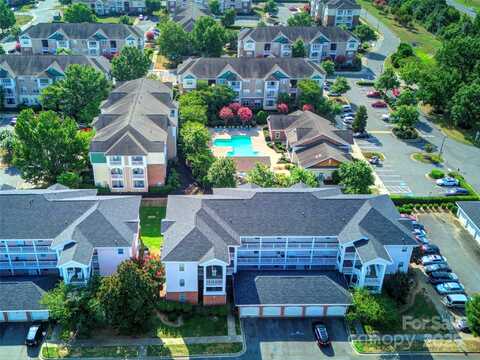 9022 Meadow Vista Road, Charlotte, NC 28213