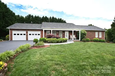 4646 River Run Circle, Hickory, NC 28602