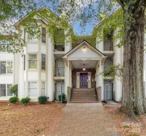 6260 Rosecroft Drive, Charlotte, NC 28215