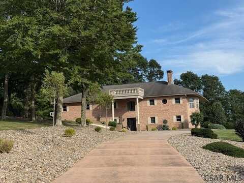 960 Beechwood Drive, Windber, PA 15963