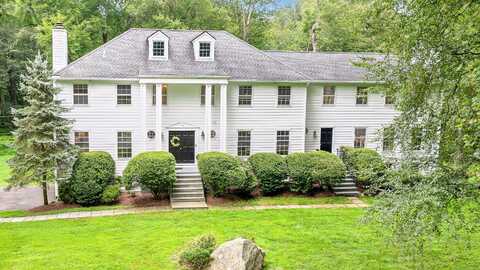 171 Proprietors Crossing, New Canaan, CT 06840