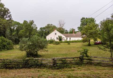 701 Squaw Rock Road, Plainfield, CT 06354