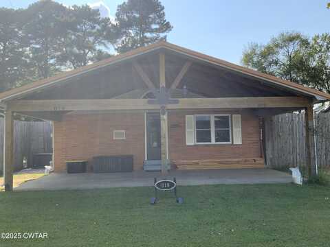 819 Frank Maynard Drive, Dyersburg, TN 38024