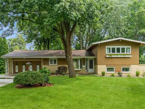 1625 19th Street, West Des Moines, IA 50265