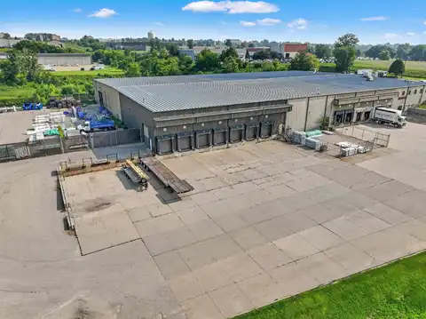 4949 Chavenelle, Dubuque, IA 52002