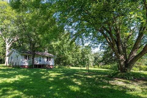 46 Oak Valley, Elizabeth, IL 61028