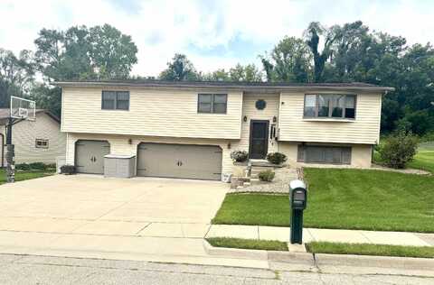 3705 Aerostar, Dubuque, IA 52001