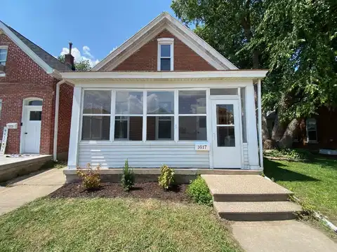 1617 Lincoln, Dubuque, IA 52001