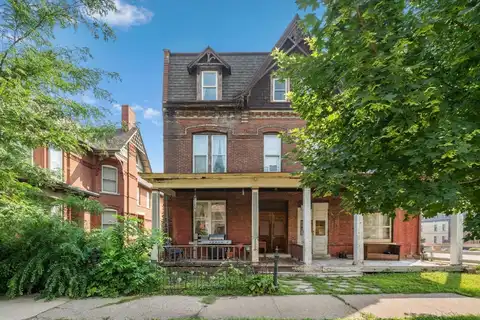 1554 Locust, Dubuque, IA 52001
