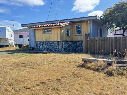 844 Humboldt, Crescent City, CA 95531