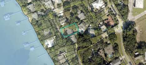 2552 Palm Shores Drive, Shalimar, FL 32579