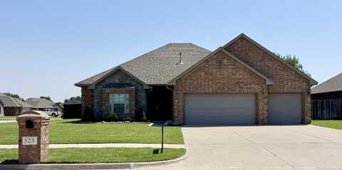 523 Jaguar Ln, Enid, OK 73703