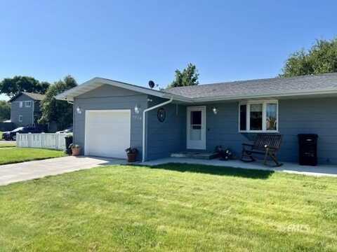 1718 Tompy St, Miles City, MT 59301