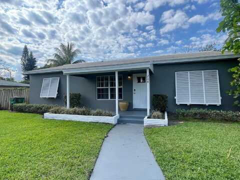 204 SE 2nd Avenue, Boynton Beach, FL 33435