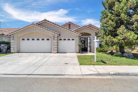 528 Fair Oak Avenue, Madera, CA 93637