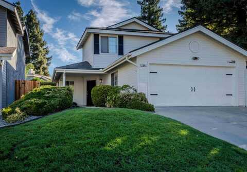 748 Robin Lane E, Fresno, CA 93730